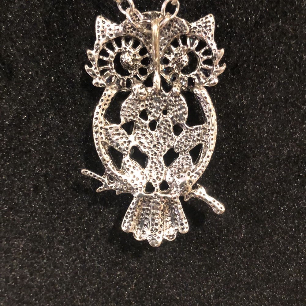 - 🦉 OWL Pendant/Necklace - Picture 3 of 7